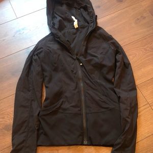 Lulu lemon zip up jacket size 4